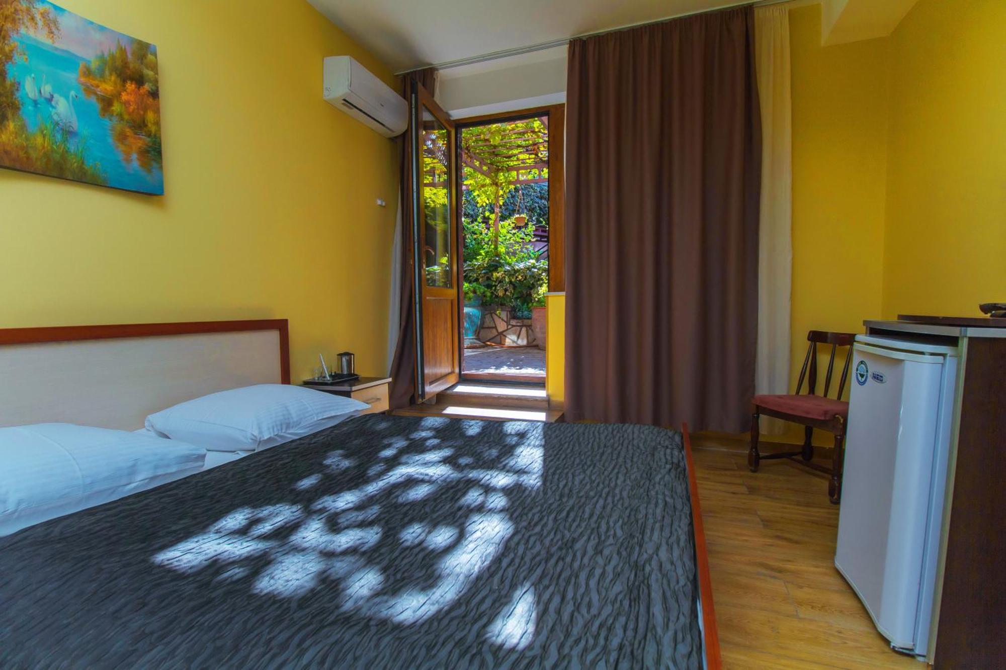 Irmeni Hotel Tbilisi Ngoại thất bức ảnh