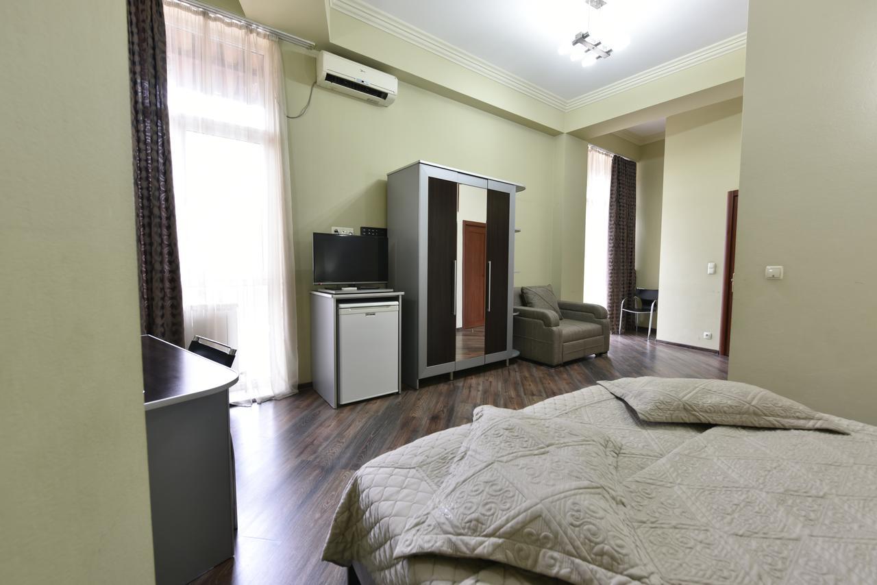 Irmeni Hotel Tbilisi Ngoại thất bức ảnh