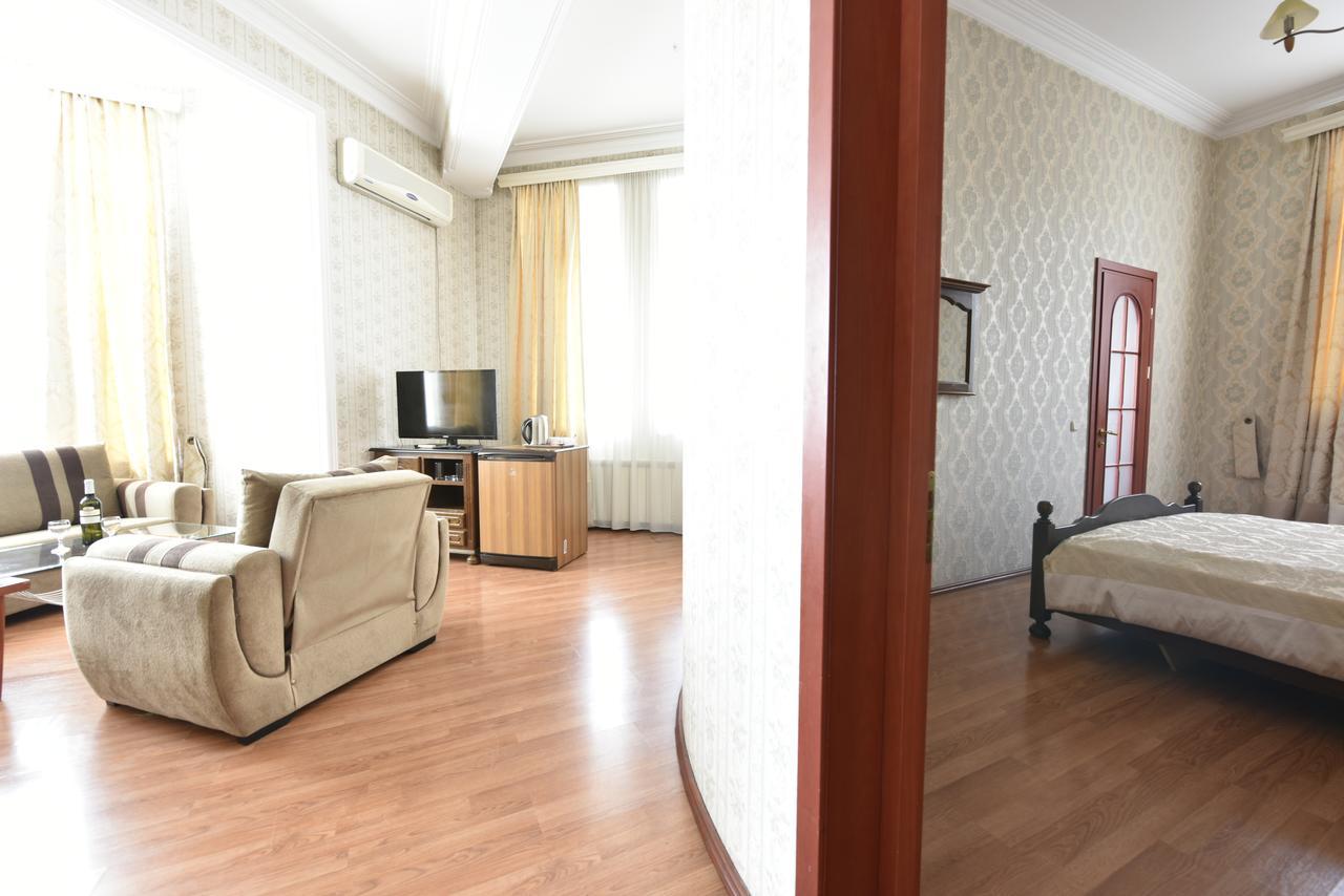 Irmeni Hotel Tbilisi Ngoại thất bức ảnh