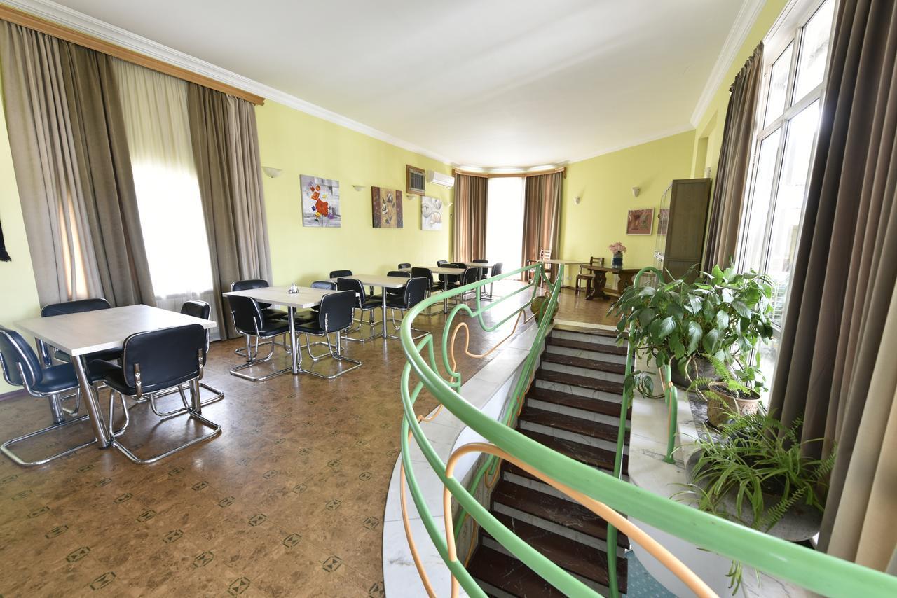 Irmeni Hotel Tbilisi Ngoại thất bức ảnh